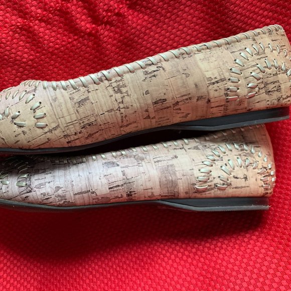 Pierre Dumas flats, Tan,gold stitching, 9M - Picture 2 of 7